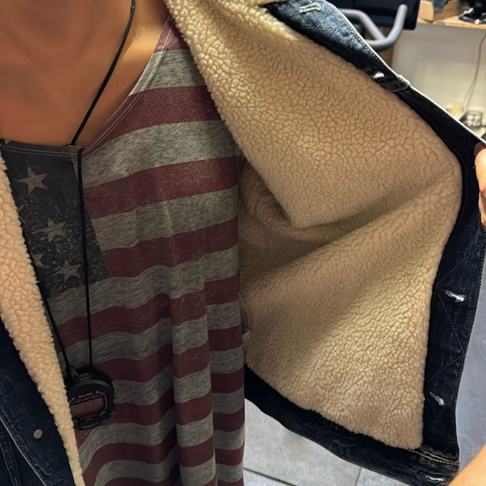 NEW & UNWORN - American Eagle sherpa shearling lined denim jacket - awesome - Picture 6 of 12